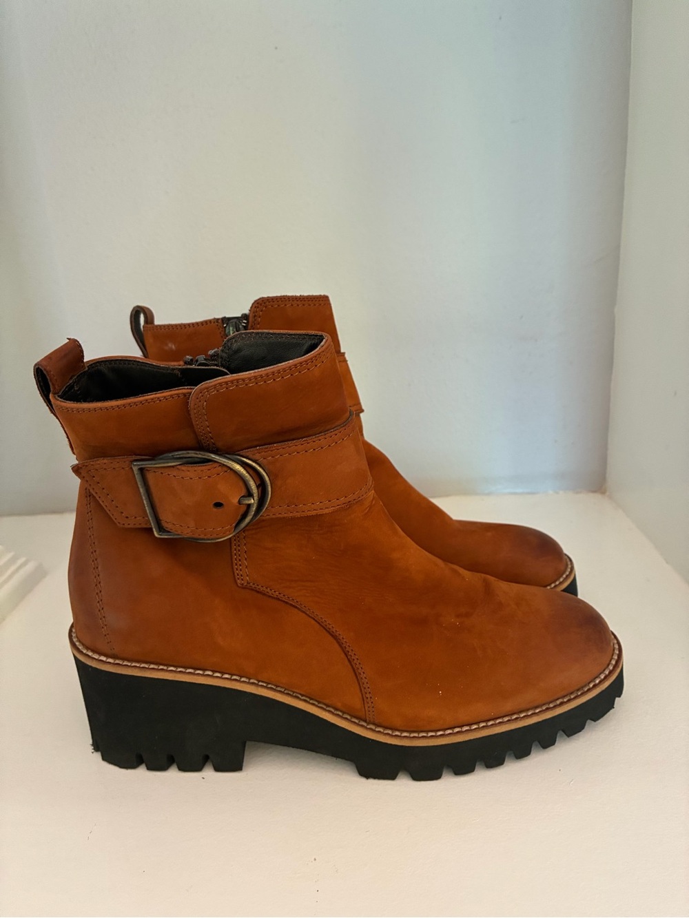 Paul Green brown leather boots. Eu size 4.5 US size 6.5. Excellent condition..